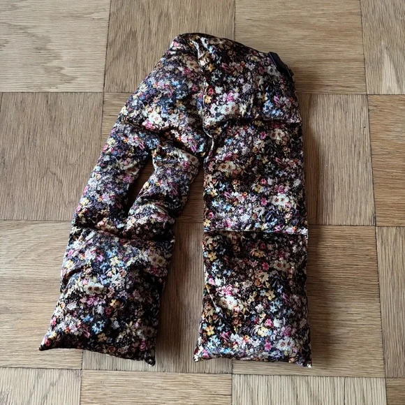 Anthropologie Quilted Puffer Scarf Floral Velvet Pull-Through - Picture 3 of 6